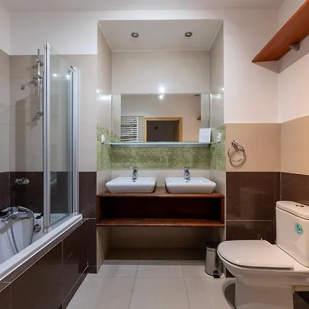 Piotrkowska-ll-70m Cosy&freeparking * Лодзь