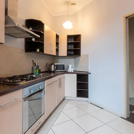 Piotrkowska-ll-70m Cosy&freeparking Апартаменты Лодзь