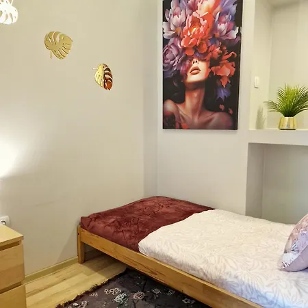 Piotrkowska-ll-70m Cosy&freeparking شقة *