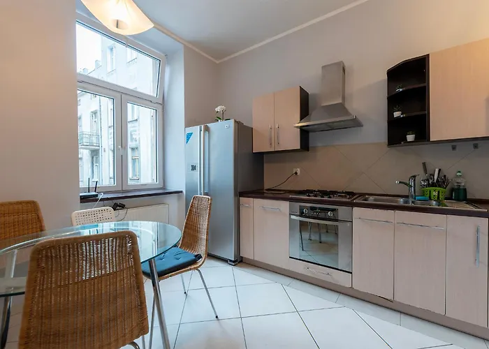 Apartment Piotrkowska-ll-70m Cosy&freeparking