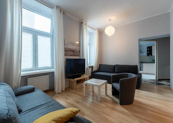 Piotrkowska-ll-70m Cosy&freeparking Lägenhet